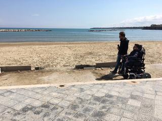 Trani, la pedana per disabili a Colonna diventa un caso televisivo: presto su 