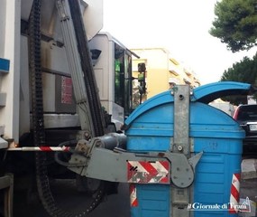 Aumento Tari, il Comitato bene comune: «Altro che differenziata, qui ci scappa pure che riaprano la discarica»