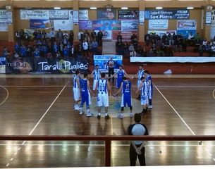 La Fortitudo Trani batte Molfetta ed è salva. Emozionante omaggio delle squadre a Diego Resta