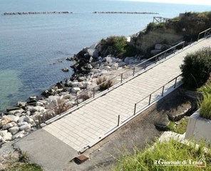 Pulizia delle spiagge di Trani, aprono la nuova serie, oggi, gli Studenti democratrici