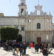 AGGIORNATO. Primarie Pd a Trani, 2300 elettori alle 17. Chiusura alle 20, Si va verso i tremila a fine consultazione