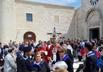 AGGIORNATO. Crocifisso di Colonna, a Trani in migliaia alla festa. Il programma prosegue alla Madonna dell'Apparizione