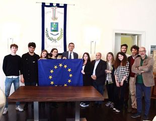 L’Europa al centro di un incontro tra amministrazione e studenti del “De Sanctis” di Trani
