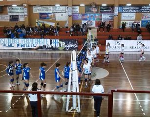Volley donne, girandola finale di emozioni «targate» Trani: Aquila ai playout contro il suo ex allenatore, Adriatica quarta. Ai playoff va anche Rosa Ricci