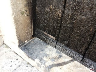 Incendio al portale di san Giacomo, denunciato dai carabinieri il presunto responsabile