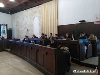 Controllo delle aziende partecipate e rinegoziazione dei mutui: oggi torna a riunirsi il consiglio comunale di Trani