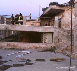 A fuoco i vecchi uffici dell'ex sciala De Simone: il sindaco di Trani potrebbe emanare un'ordinanza di messa in sicurezza