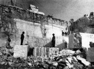 «Trani città della pietra»: si conclude questa sera la mostra a San Luigi