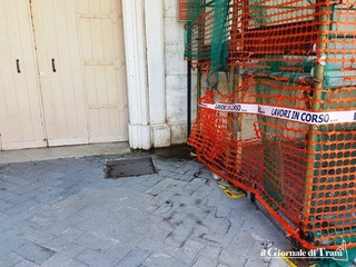 San Domenico sempre più in ginocchio: adesso è la nuova «chiesa-orinatoio» di Trani