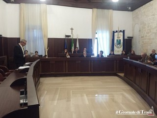 AGGIORNATO. Consiglio comunale di Trani, alle 11 tredici presenti. Si va in seconda convocazione, lunedì