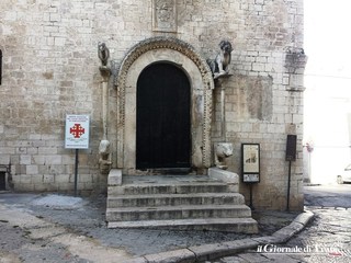 Aspettando la porta, ritorna Santa Lucia: Trani, dopo l'incendio, riapre questa sera San Giacomo