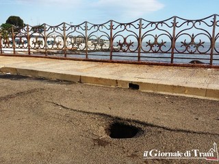 Trani, il mare non perdona: a capo Colonna si apre una voragine. Rischi e disagi in vista in piena estate