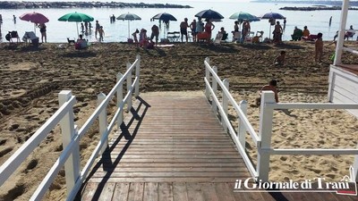 Trani, oggi la consegna della pedana di accesso al mare per i disabili