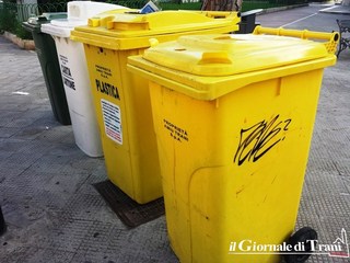 Raccolta differenziata, il sindaco di Trani modifica l'ordinanza nell'attesa di estendere il porta a porta. Tutte le novità