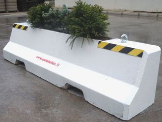 Effetto stragi, anche a Trani i new jersey per evitare i camion tra la folla. Giro di vite pure sull'alcool. Si inizia sabato prossimo