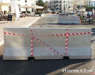 Le misure antiterrorismo riportano Trani indietro nel tempo: new jersey al porto là dove c'erano vigili e transenne