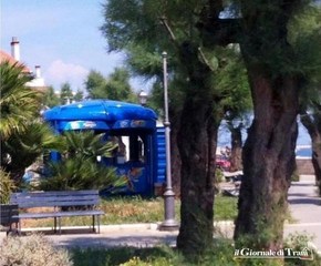 Da chiosco a fiasco: troppi errori negli atti e, nell'estate di Trani, saltano definitivamente i piccoli rinfreschi sul mare