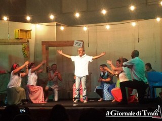 Puglia da amare e Trani da applaudire: aspettando il Giullare, «Terra mia» esalta il Jobel