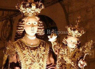 Trani religiosa, le immagini della processione della Madonna del Carmine
