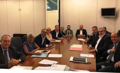 Emiliano ha varato nuova giunta regionale: confermato, l'assessorato all'ambiente passa da Trani (Santorsola) a Barletta (Caracciolo)