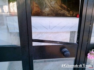 Feste patronali di Trani, momento «no»: rotto il vetro e rubati soldi dalla cappella del Crocifisso di Colonna