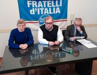 Noleggio con conducente, Fratelli d'Italia stana le presunte pecche del bando: «Un anno di vane attese, Trani sempre più ferma»