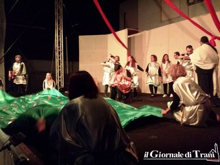Il giullare alla quarta serata: questa sera «I 4 giorni di Mercuzio». E ieri, le emozioni di «Orfeo ed Euridice»