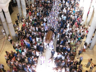 Addio al vescovo di Trani, De Giorgi: 