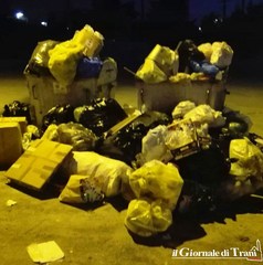 Conferimento rifiuti, è emergenza anche sulla strada provinciale che collega Andria con Trani