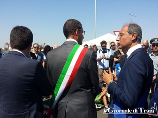 Inaugurazione Trani-Andria, Giorgino: «Un pensiero a tutte le vittime di questa strada». Le perplessità dei frontisti