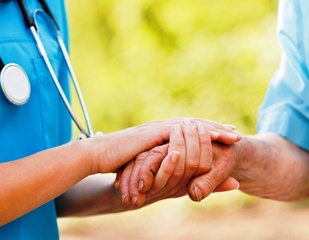 Operatore socio sanitario, in uscita il bando della Regione per il conseguimento della qualifica