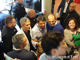 Renzi a Trani: «Io, per i luoghi della nostra magnifica Italia, a parlare con la gente»