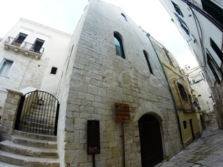 Arriva lo Yom Kippur e la sinagoga di Trani riapre. Almeno per il momento