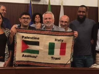 Il Comune di Trani si impegna a promuovere la pace: storico incontro tra palestinesi e israeliani