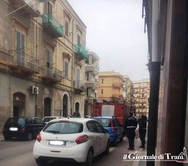 Trani, calcinacci in strada a causa del forte vento: chiuso al traffico un tratto di via Umberto