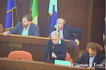 Consiglio comunale di Trani, di Gregorio risponde su tutto: «Riaprire la discarica? Tutti gli atti dicono il contrario»