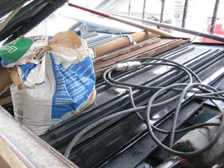 Impianti pubblicitari abusivi, quaranta sanzioni della Polizia locale di Trani