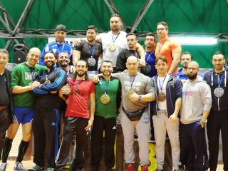Trani solleva pesi e ne acquista in popolarità: successo per il campionato italiano di powerlifting