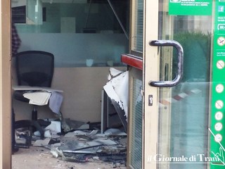 Avrebbero assaltato almeno un bancomat anche a Trani: in manette ad Andria quattro persone, specializzate nell'uso delle «marmotte»