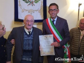 Trani, la benemerenza a nonno Nicola divide la politica: perplessità in commissione e i grillini insistono per Di Matteo