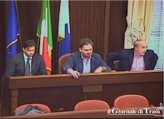 AGGIORNATO. Oggi si riunisce il consiglio comunale di Trani. Undici i punti all'ordine del giorno