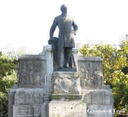 Bovio, proprio un anno «no»: per il restauro del monumento nella piazza di Trani, liquidata la commissione ma non c’è alcuna aggiudicazione