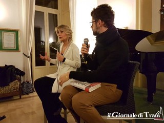 Tiziana Ferrario a Trani: «Le notizie false non sono una speculazione politica, ma un problema sociale»