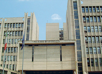 «Interrogatori poco ortodossi»: due Pm di Trani indagati a Lecce. Ed il Csm rimanda la nomina di Ruggiero nella commissione banche