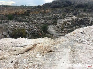 Cava dei veleni bis, Legambiente allarga il raggio: «A Trani altre 499 cave dismesse, piene di misteri e rischi»