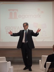 Natale e solidarietà, la Fondazione Megamark di Trani dona ai più bisognosi 20.000 pacchi per il pranzo delle feste