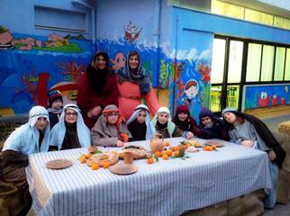 FOTO. Presepi a Trani, oltre duecento bambini hanno animato quello vivente del Petronelli: «Questo è il nuovo modo di fare didattica»