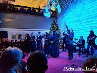 FOTO e VIDEO. Polo museale, il trionfo dei Wanted gospel chorus: «Esibirci a Trani è un'emozione unica»