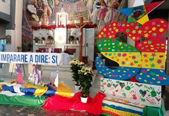 Natale a Trani, alla Madonna di Fatima il presepe del «sì»