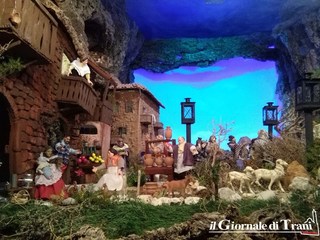Presepe multimediale di Trani, la magia della Natività in un'opera artigianale unica